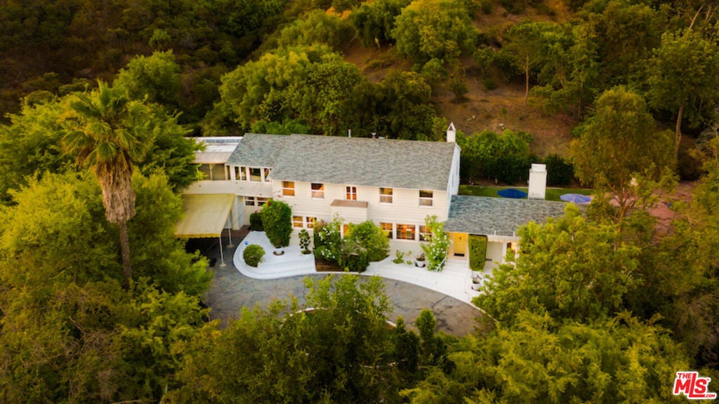 Photo of Listing #25577301