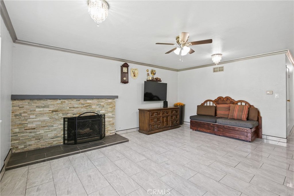 Photo of Listing #OC25180193