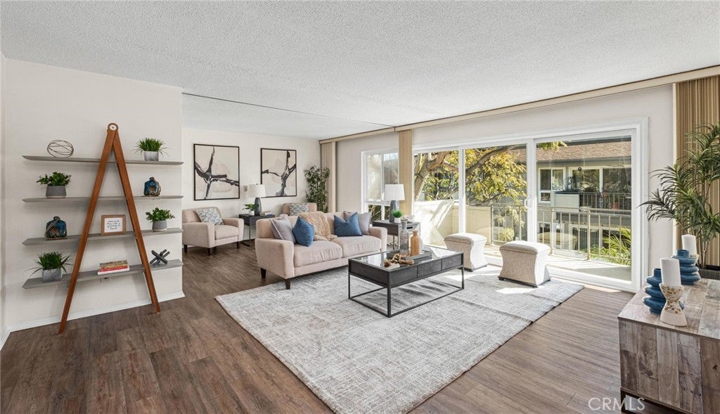 Photo of Listing #SB25181984