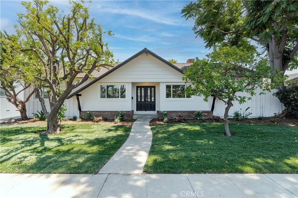 Photo of Listing #SR25181935