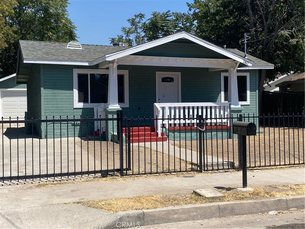 Photo of Listing #IV25182262