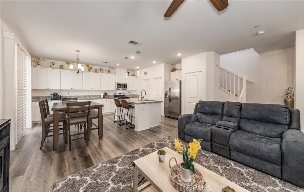 Photo of Listing #IG25182297