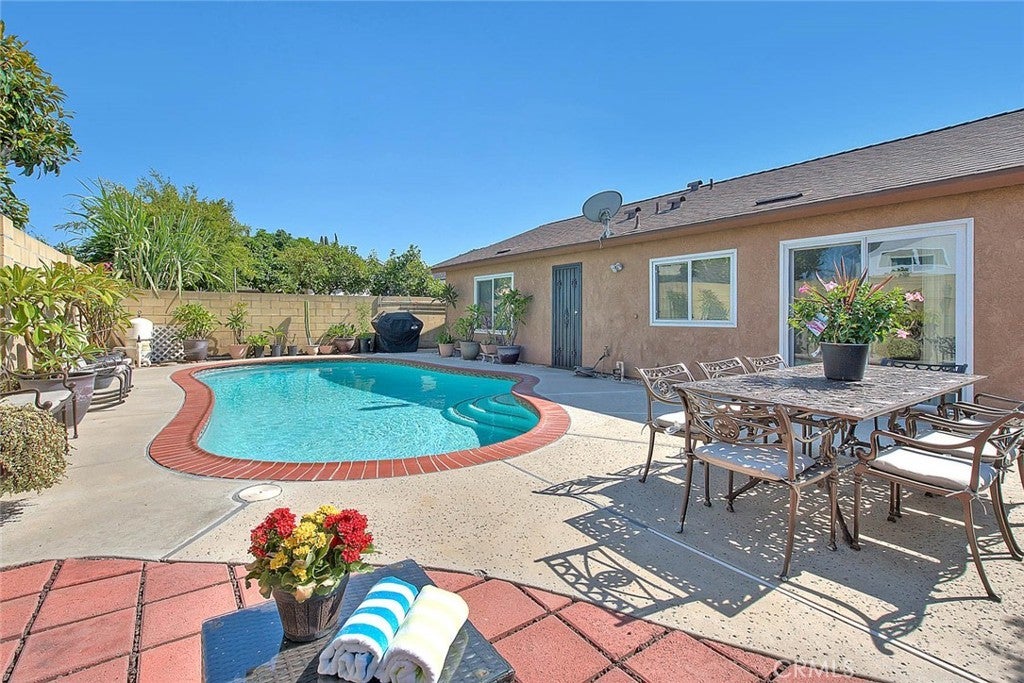 Photo of Listing #OC25182386