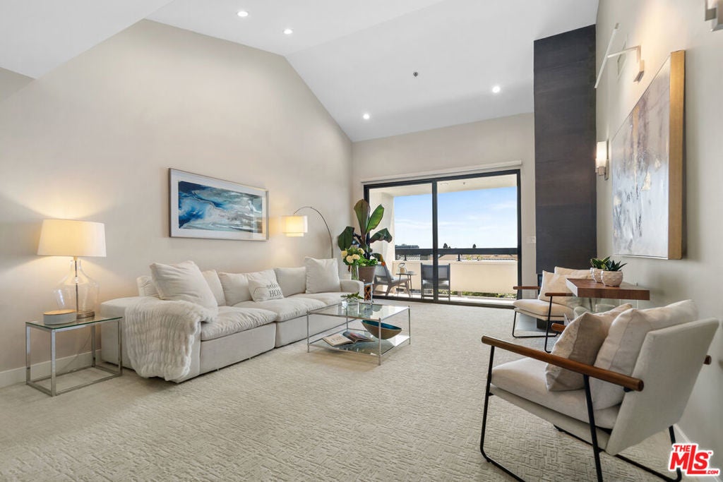 Photo of Listing #25575683