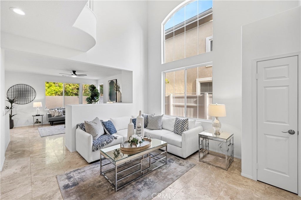 Photo of Listing #OC25181676