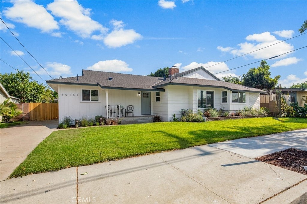 Photo of Listing #OC25181936