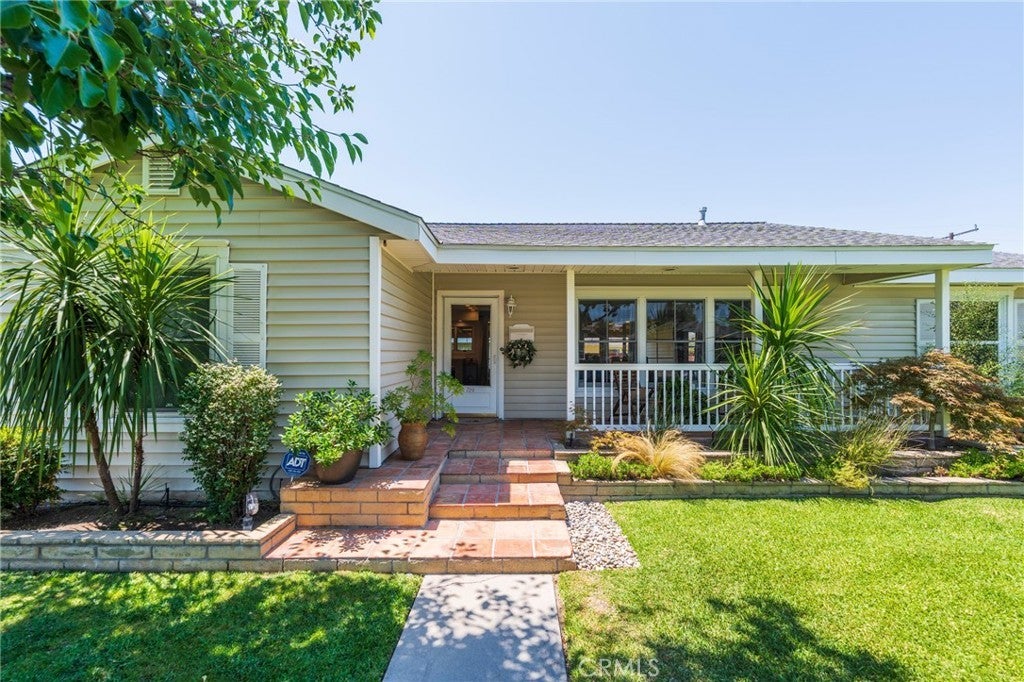 Photo of Listing #PW25182832