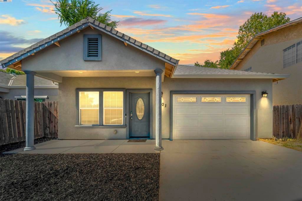 Photo of Listing #41108038