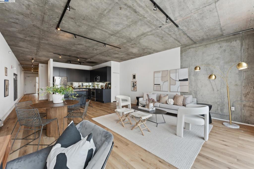 Photo of Listing #41108040