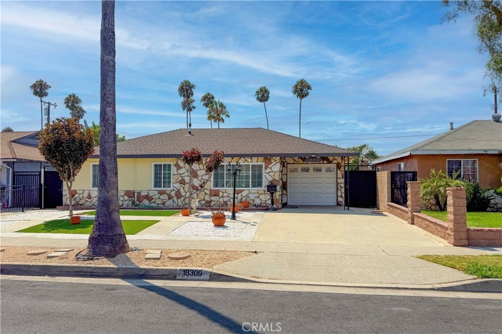 Photo of Listing #DW25183043