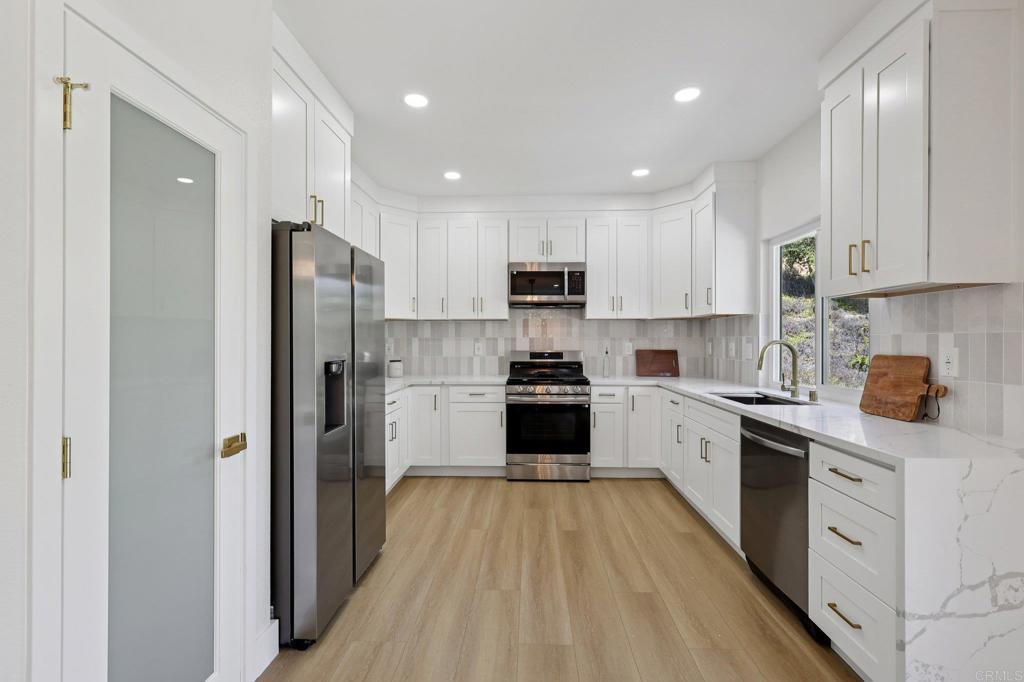 Photo of Listing #PTP2506167