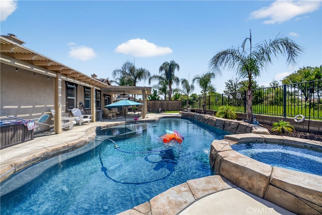 Photo of Listing #SW25182827