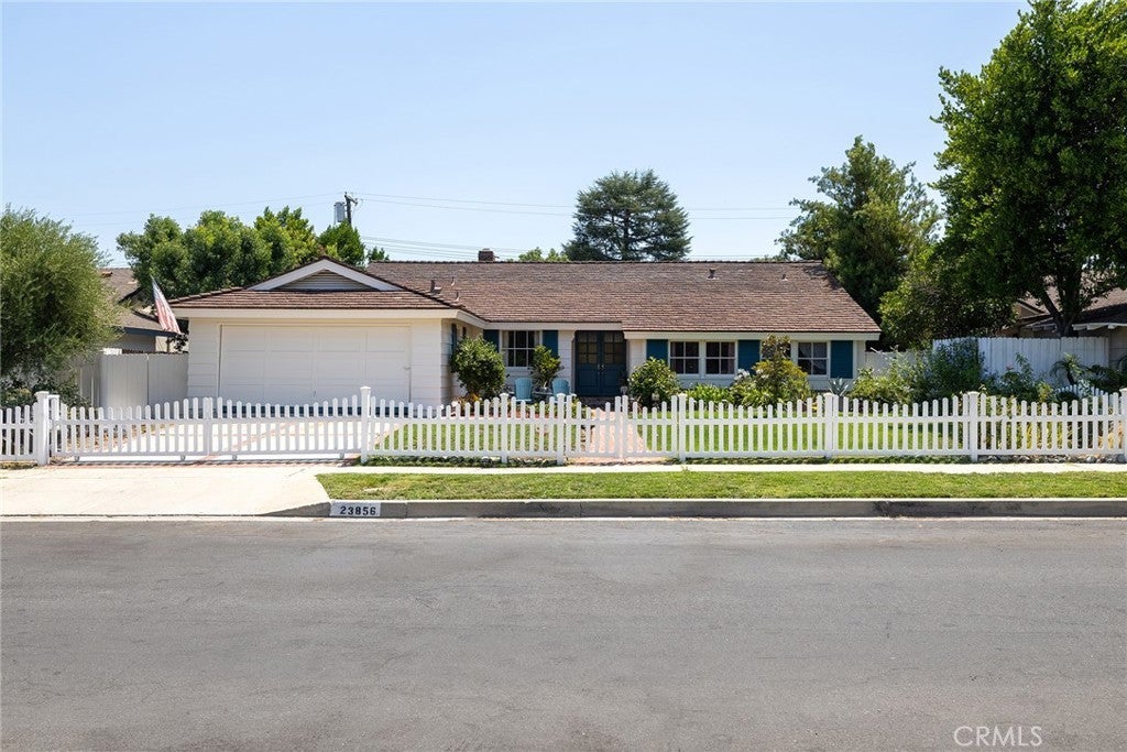 Photo of Listing #SR25182898