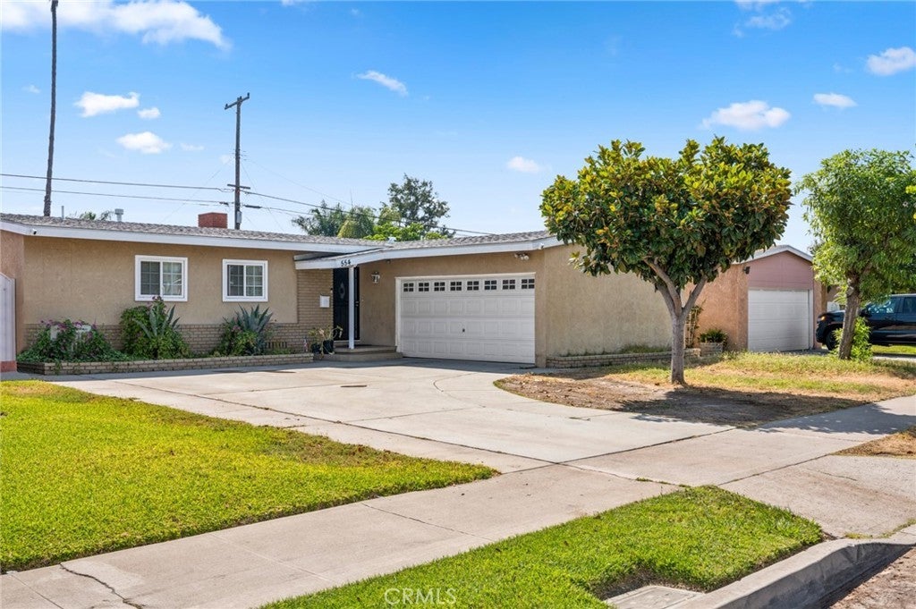 Photo of Listing #NP25182277