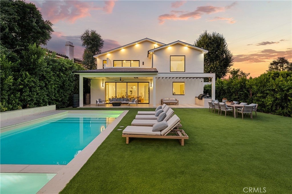 Photo of Listing #SR25181564