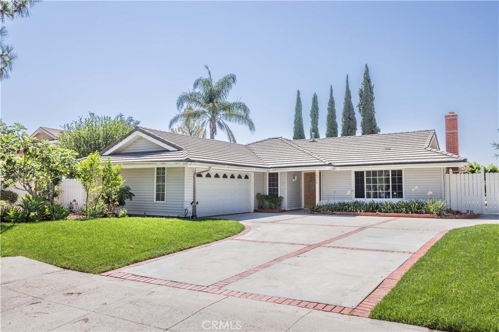 Photo of Listing #SR25181374