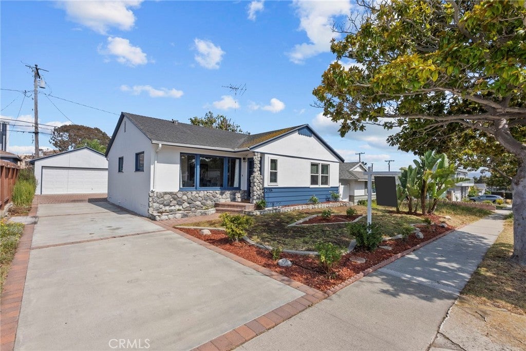 Photo of Listing #SB25182639