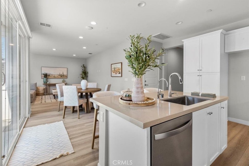 Photo of Listing #CV25183151