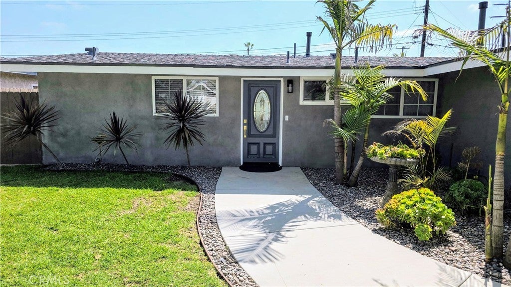 Photo of Listing #RS25183442