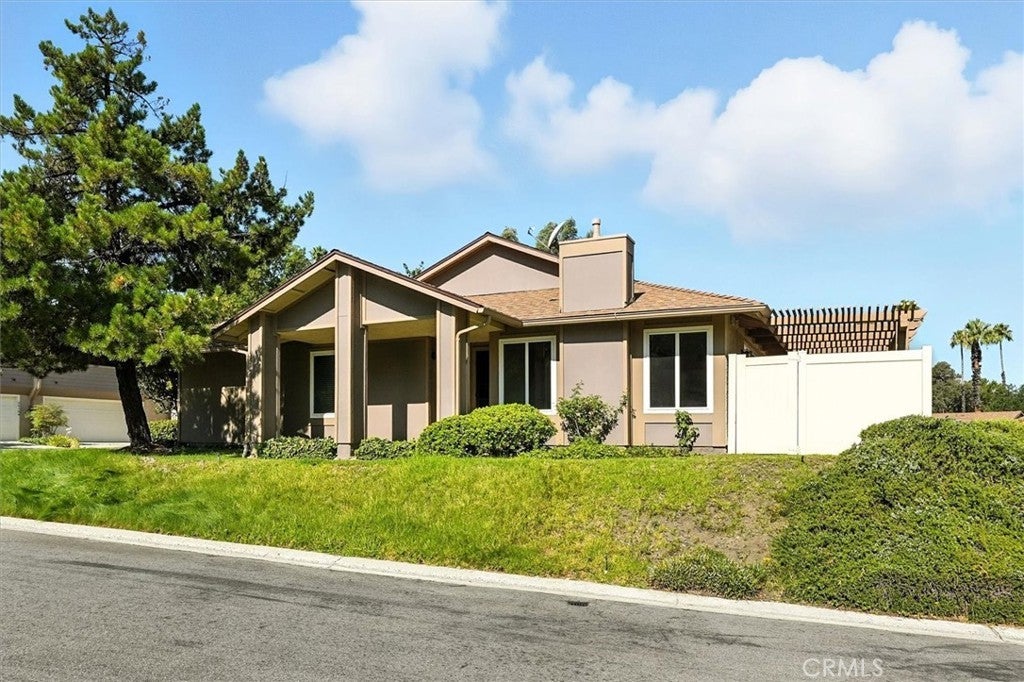 Photo of Listing #SR25183469