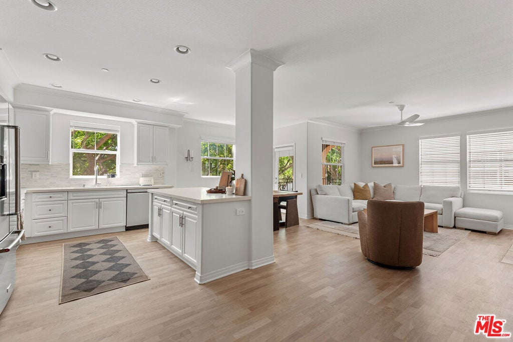 Photo of Listing #25577737