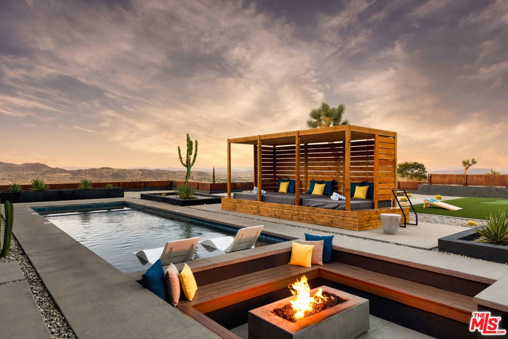 Photo of Listing #25577771