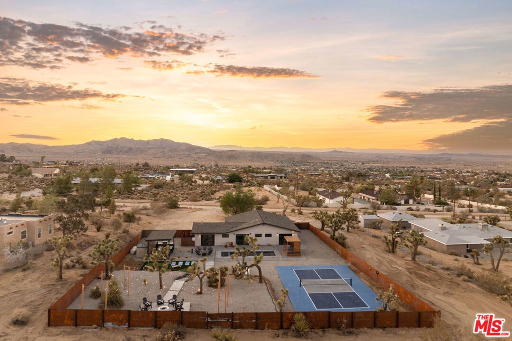 Photo of Listing #25577727