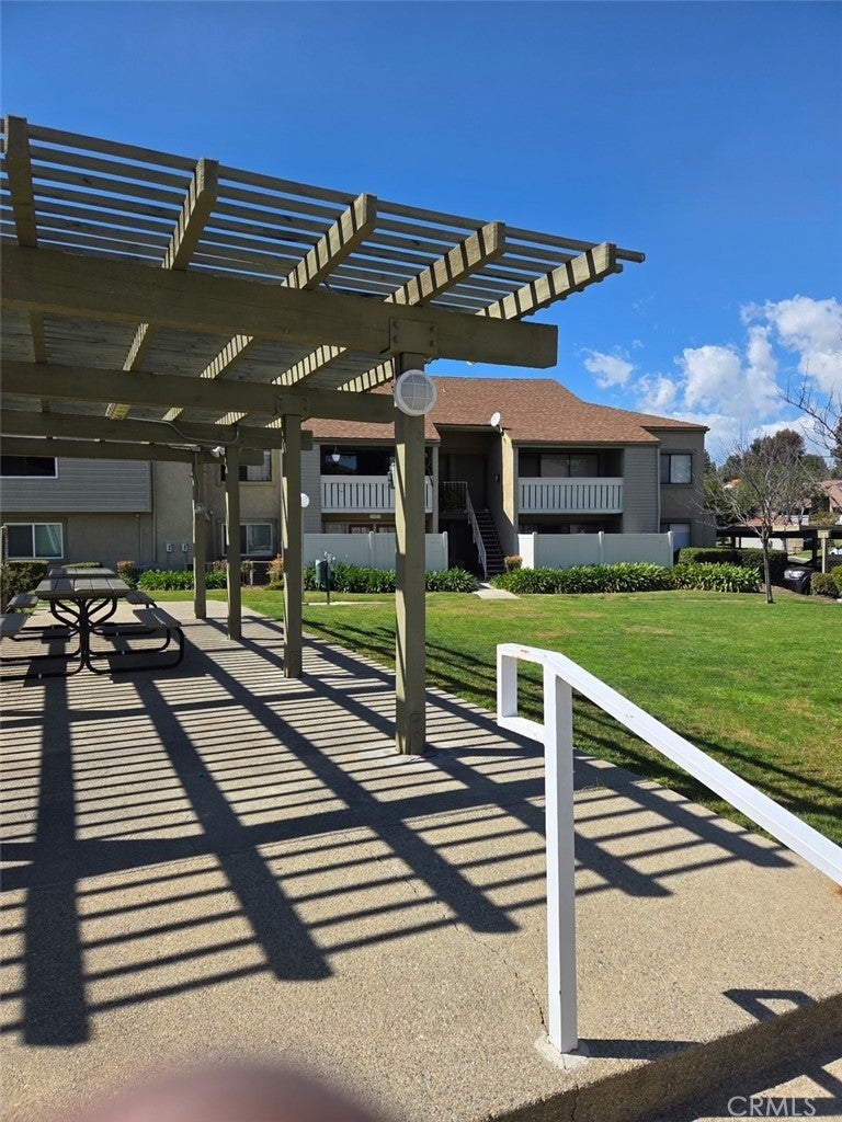 Photo of Listing #IV25183795