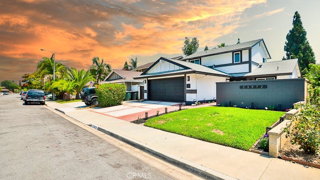 Photo of Listing #PW25178855