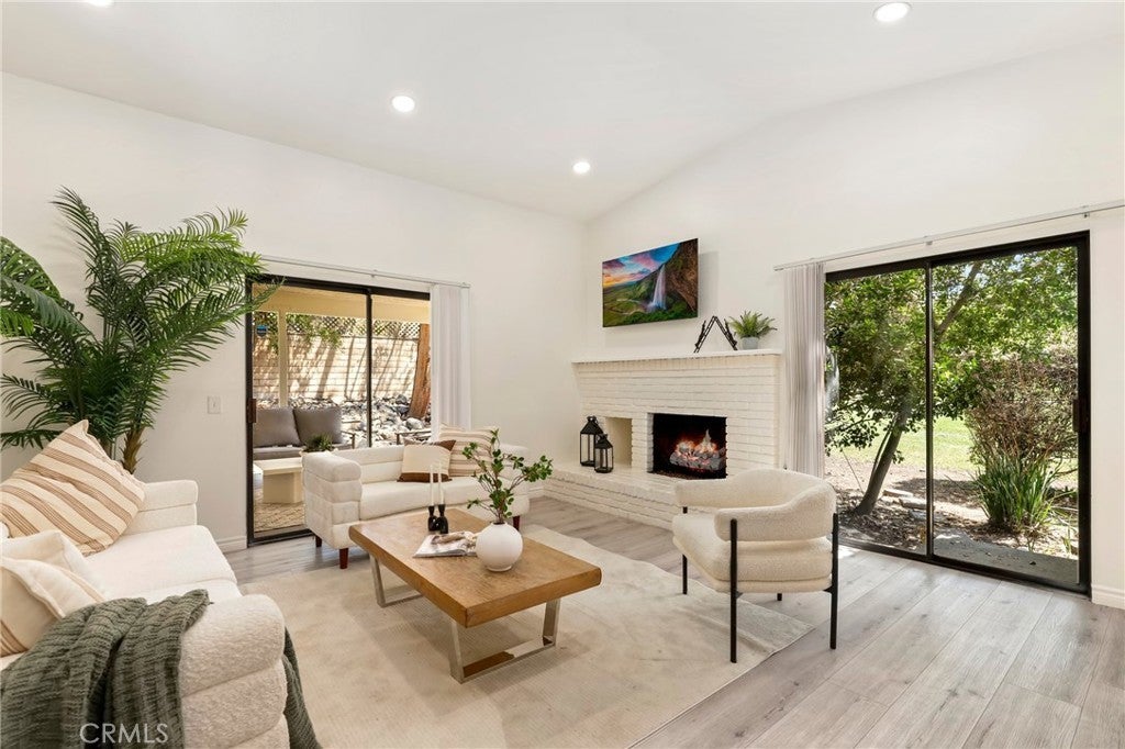 Photo of Listing #OC25183643