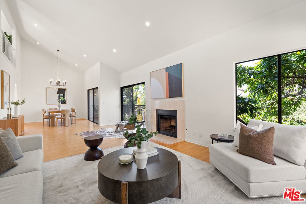 Photo of Listing #25576609