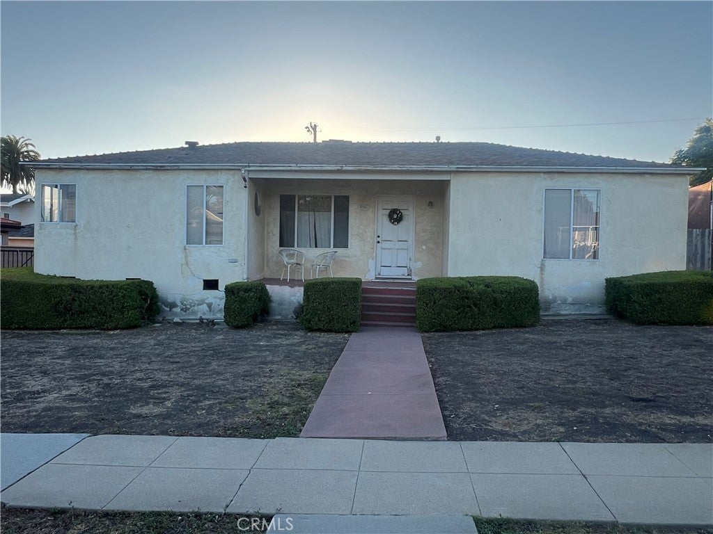 Photo of Listing #IV25184427