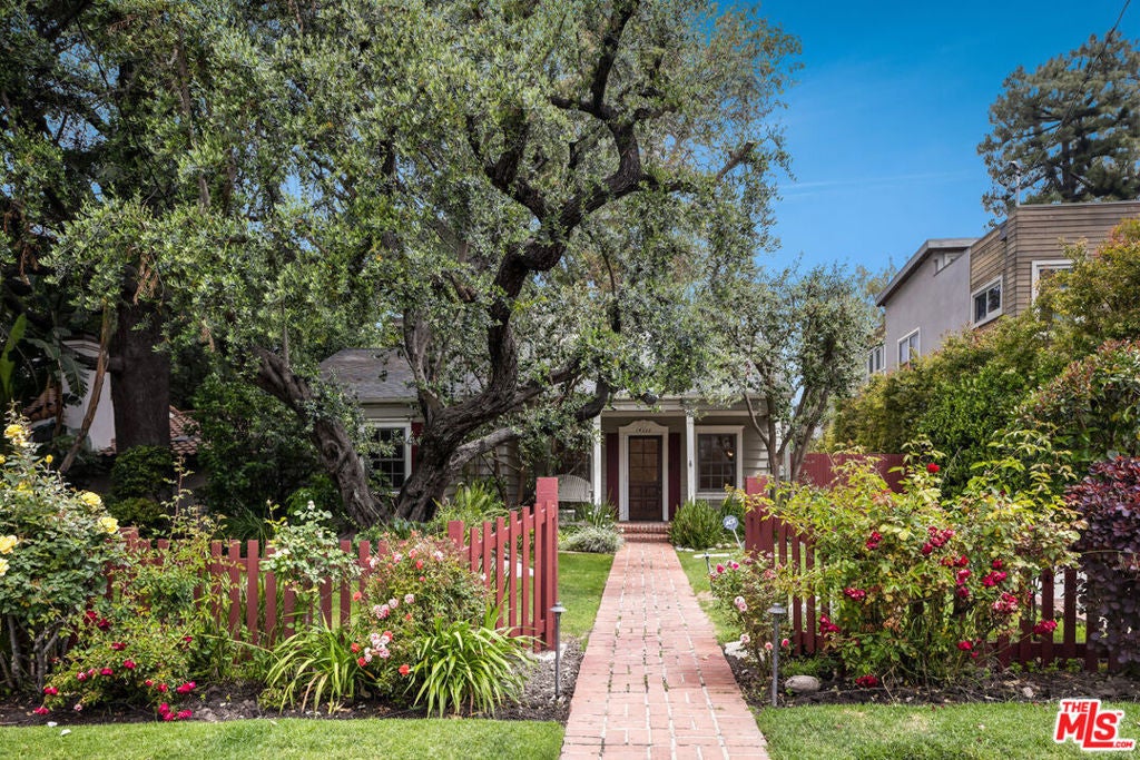 Photo of Listing #25578997