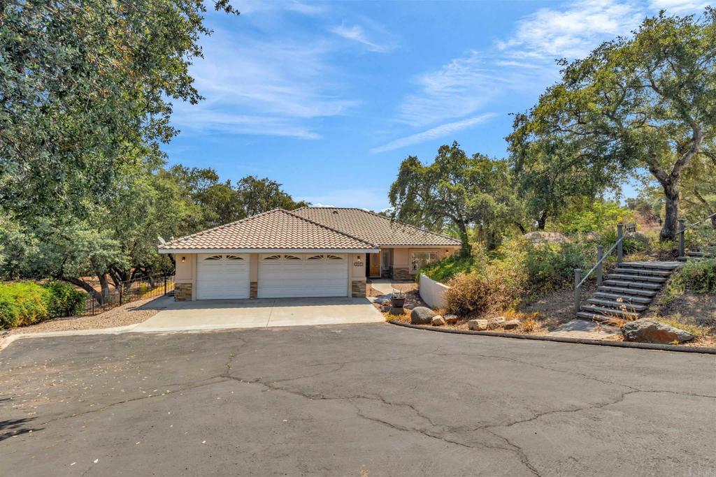 Photo of Listing #PTP2506234