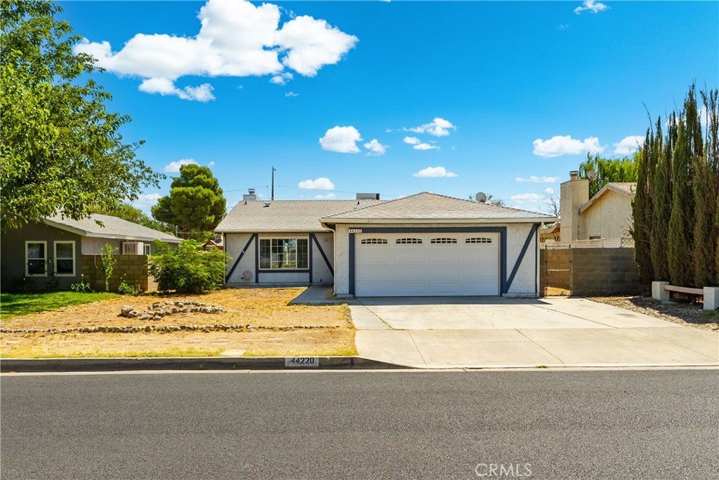 Photo of Listing #SR25183476