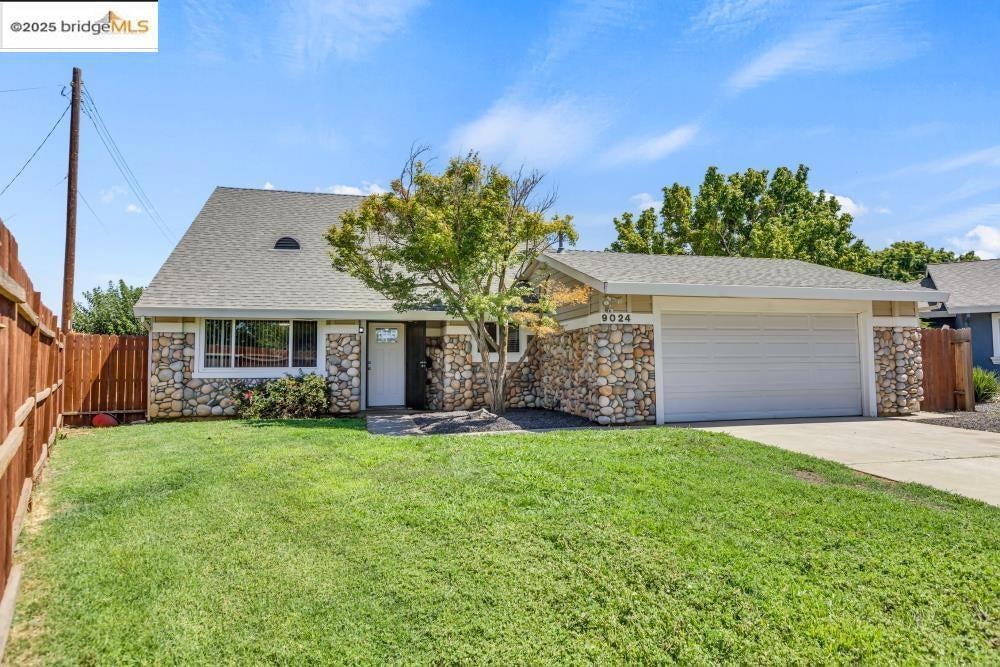 Photo of Listing #41108343