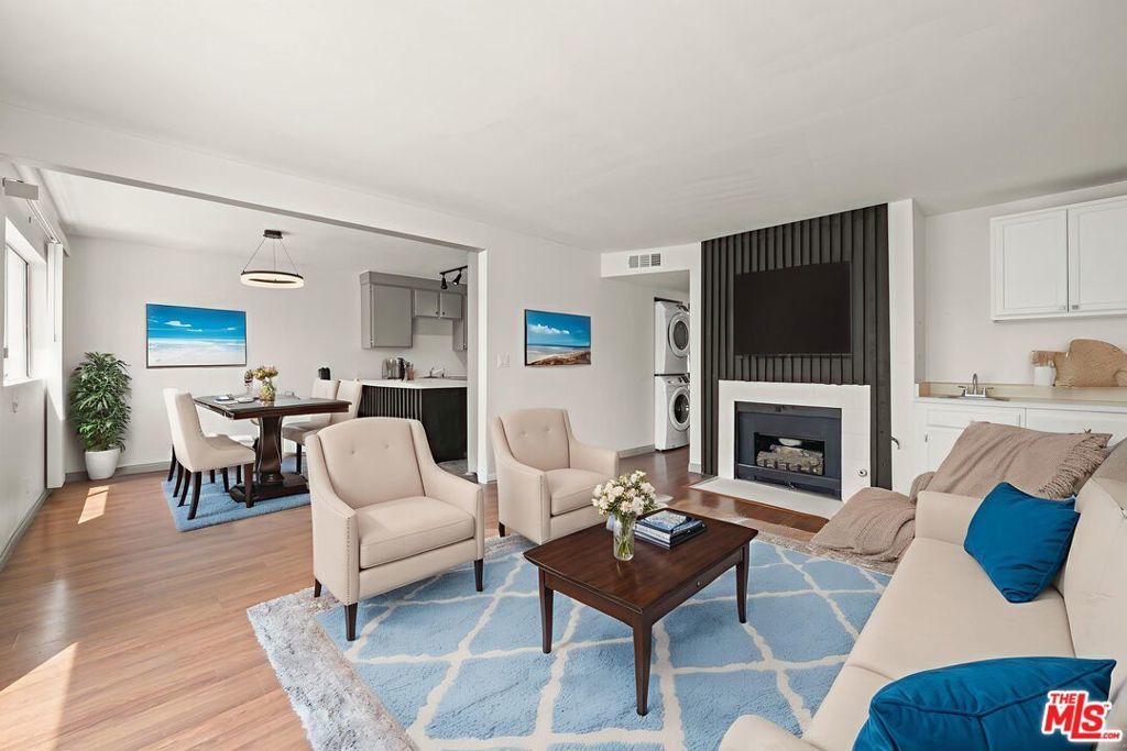 Photo of Listing #25577495