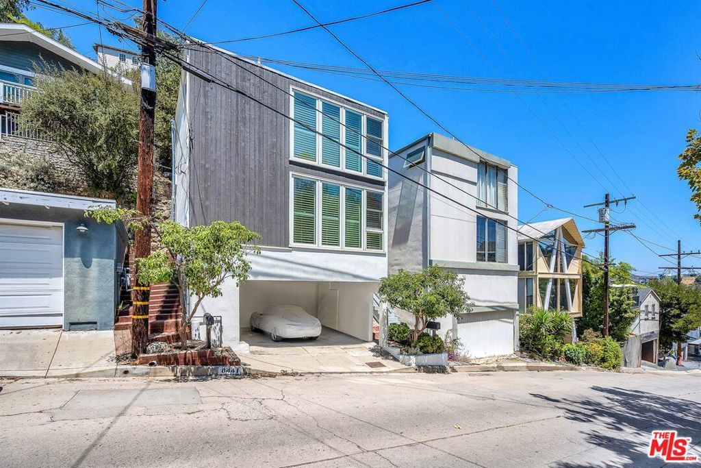 Photo of Listing #25579353