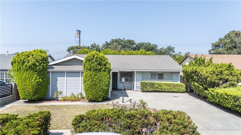 Photo of Listing #SR25182993