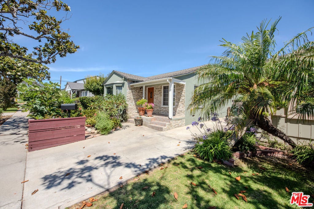 Photo of Listing #25579535