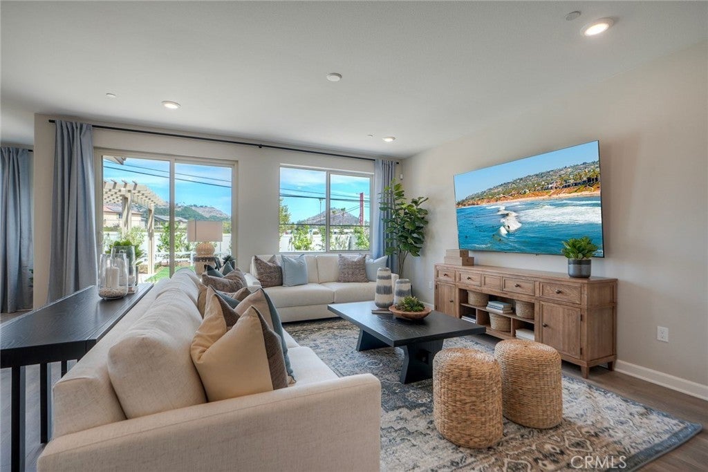 Photo of Listing #OC25185313