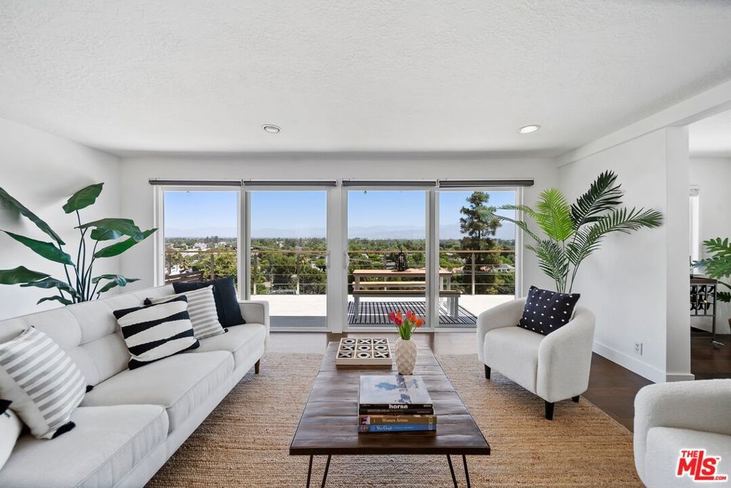 Photo of Listing #25579831