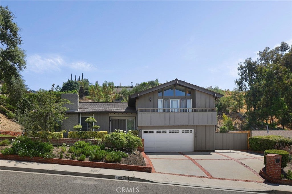 Photo of Listing #SR25185275