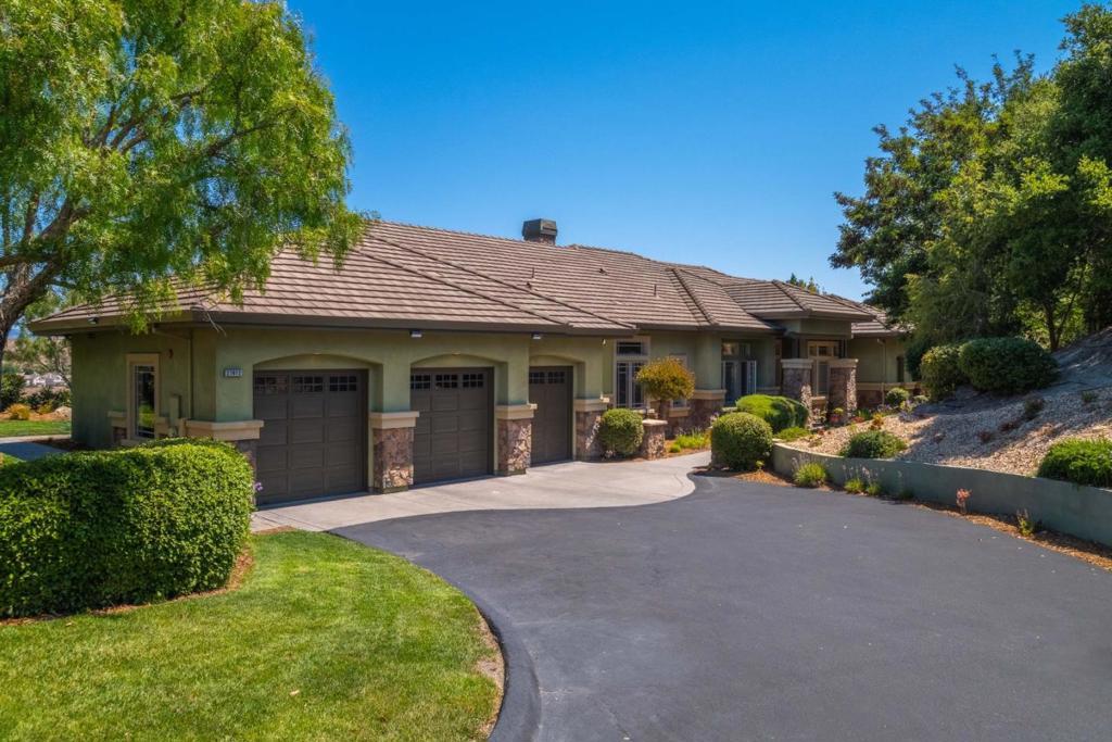 Photo of Listing #ML82018428