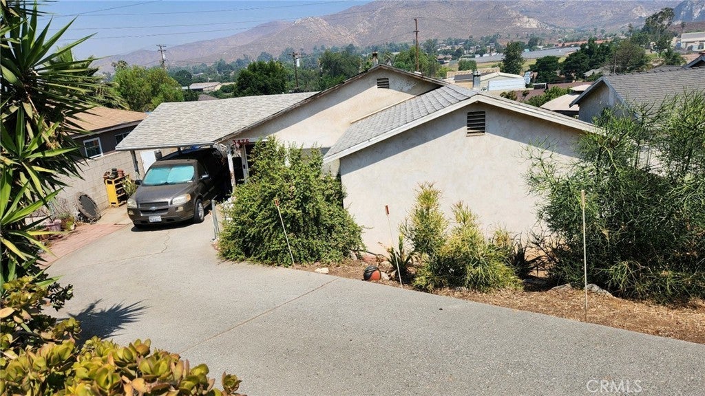 Photo of Listing #IV25186258