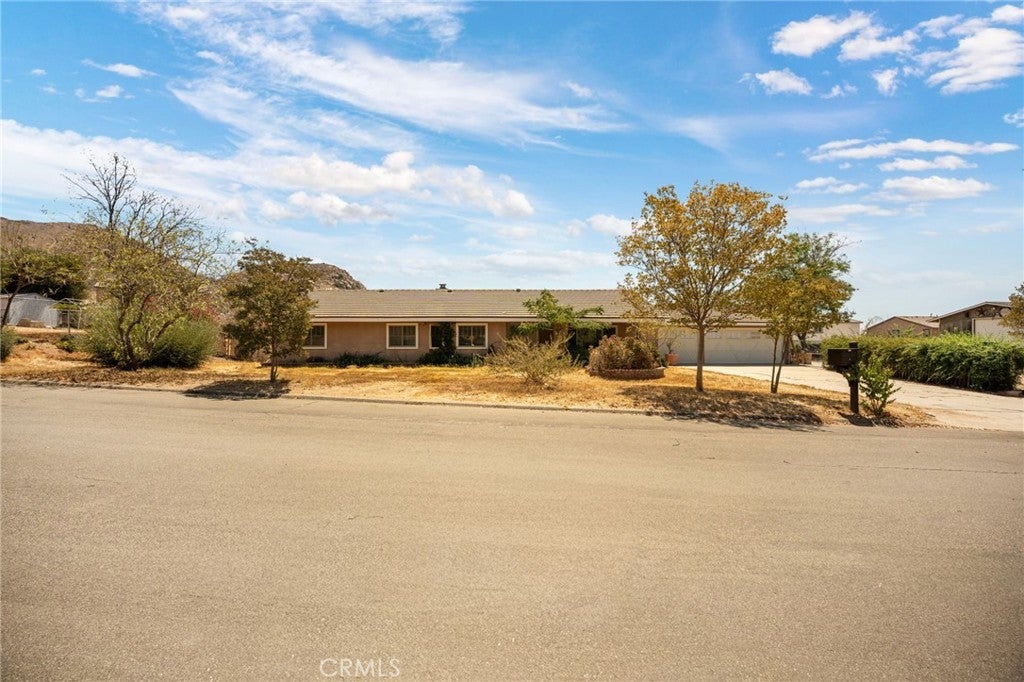 Photo of Listing #IV25186489