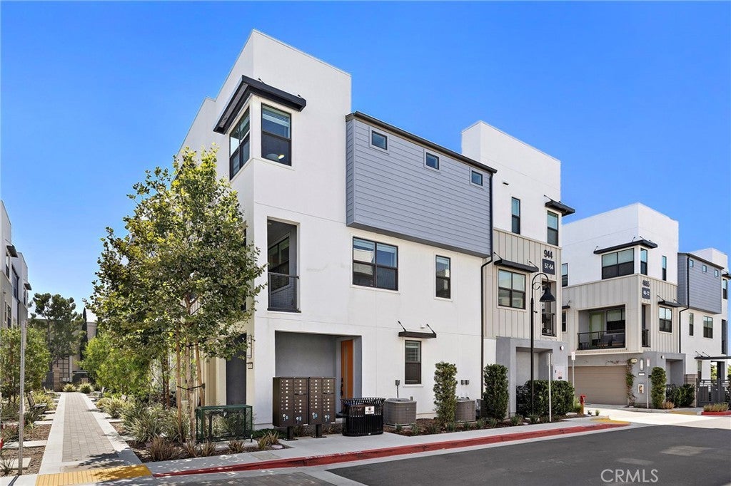 Photo of Listing #OC25187414