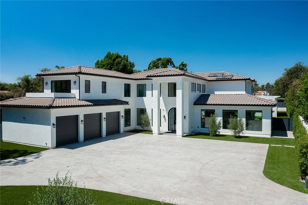 Photo of Listing #SR25184642