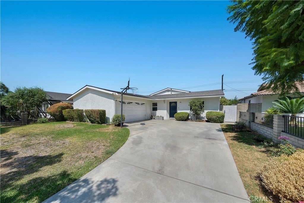 Photo of Listing #SB25181617