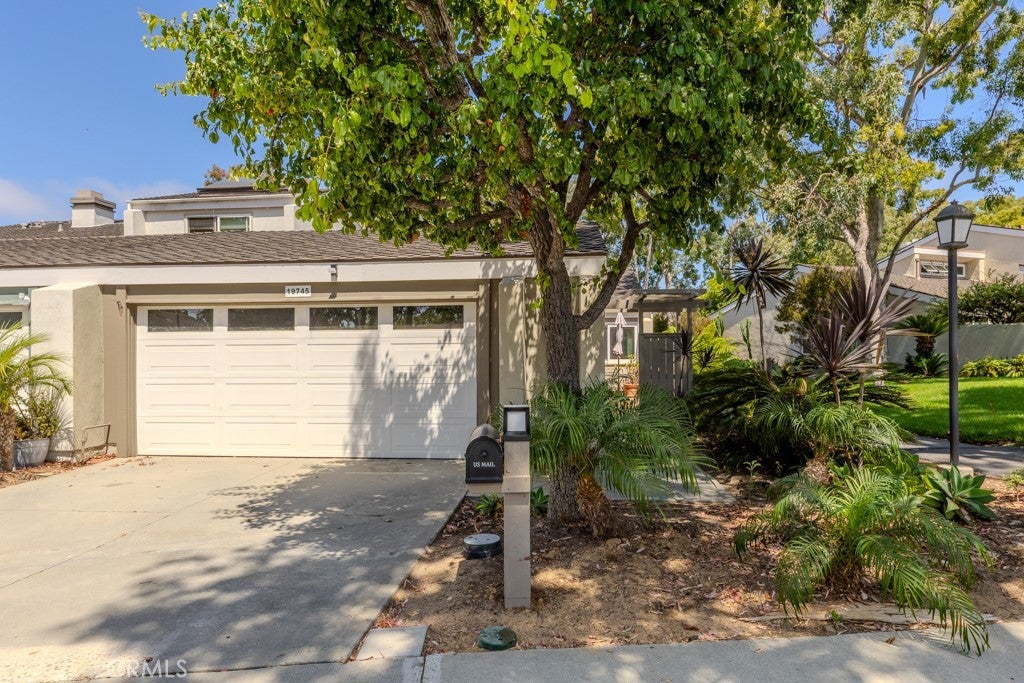 Photo of Listing #OC25187418